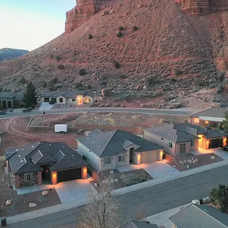 Hollywood Hangout - New West Properties Kanab Exterior foto